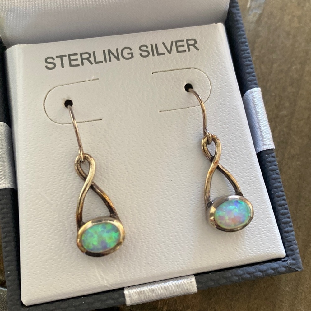 Sterling Silver Cubic Zirconia blue pearlescent beaded drop earrings